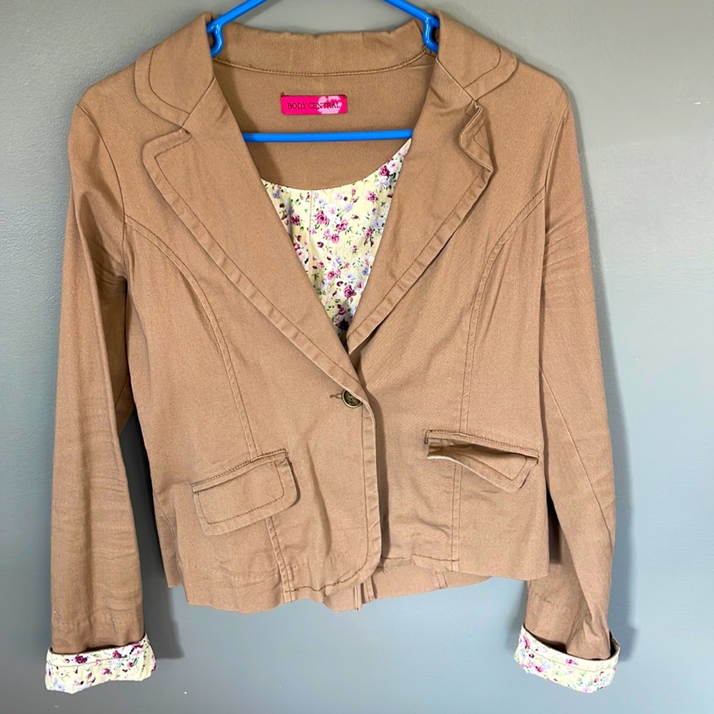 Cute tan jacket